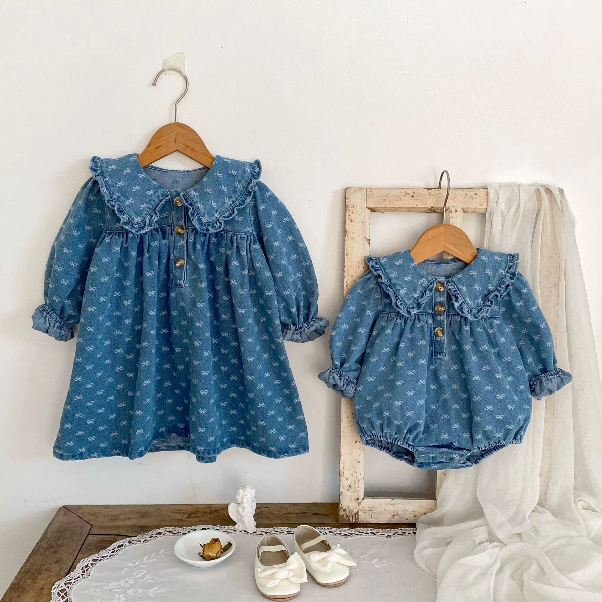 Autumn New 0-3 Year Old Baby Clothing, Fashionable Baby Girl Bow Jacquard Denim Long Sleeved Dress
